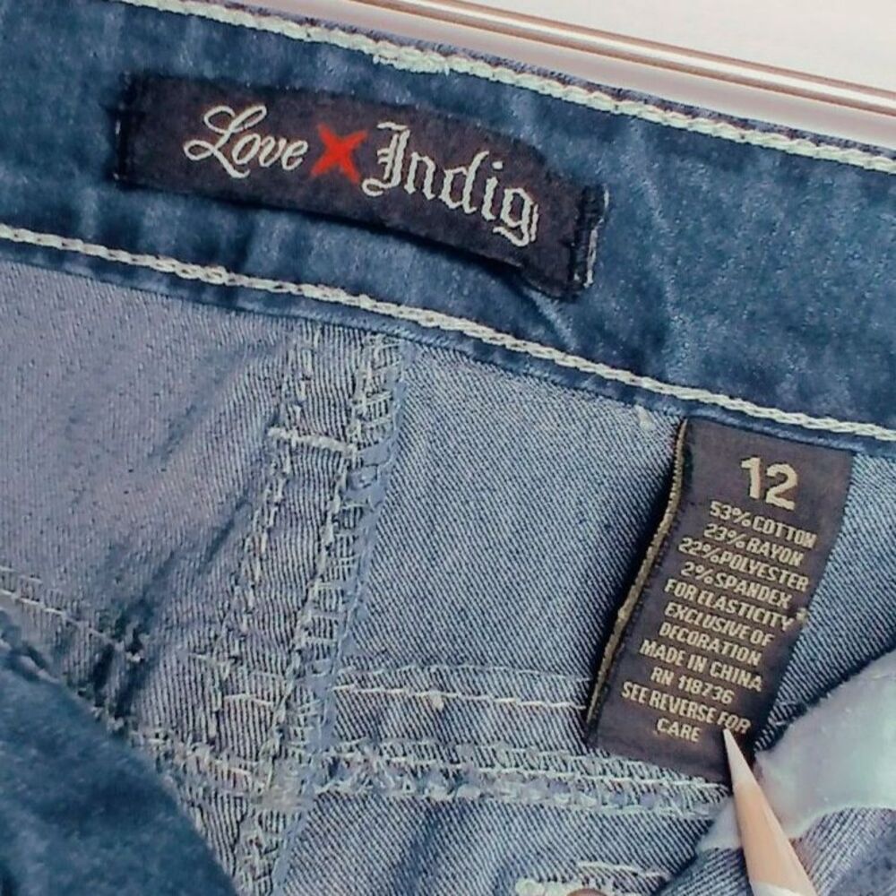 Love Indigo Bootcut Jeans Embroidered Cross Flap Pockets Glam 34x29 McBling Y2K - Picture 7 of 11